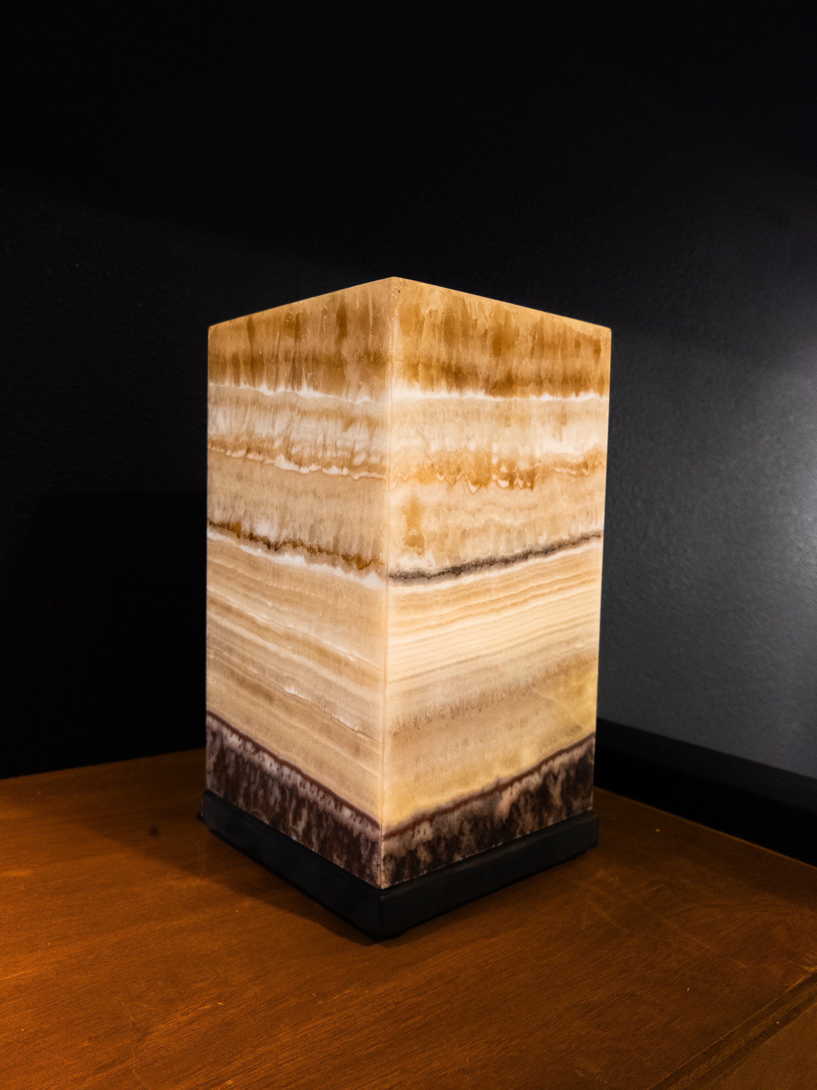 Desert Onyx Pedestal Table Lamp