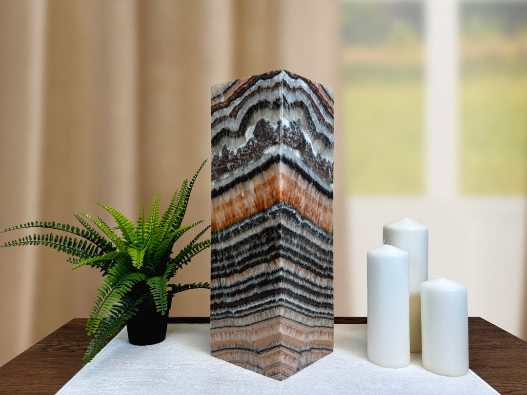 Desert Onyx Table Lamp