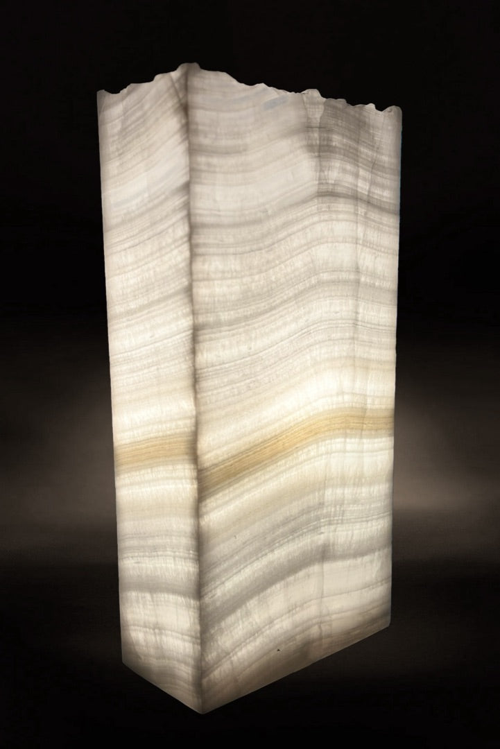 Glacier Onyx Rustic Table Lamp – Sophisticated Onyx Lamp for Refined Interiors