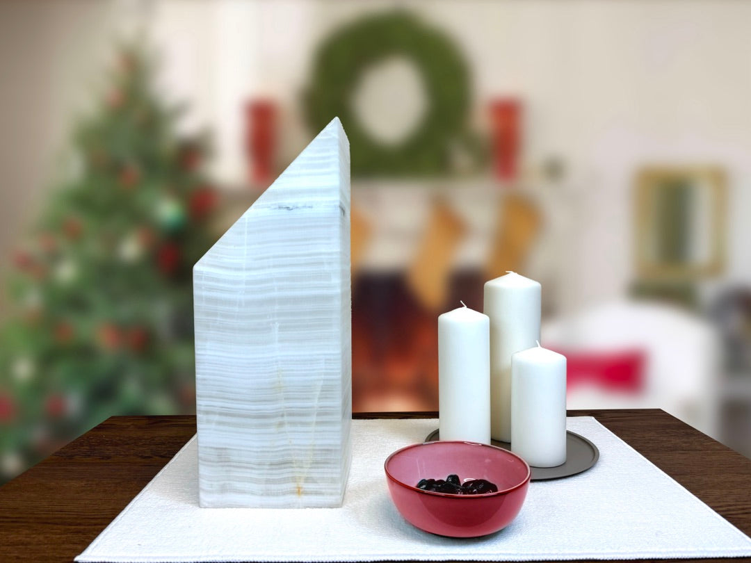 Glacier Onyx Table Lamp