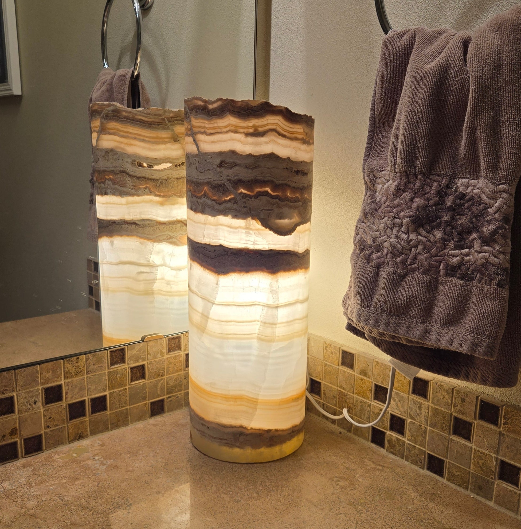 Luray Onyx cylindrical live edge lamp