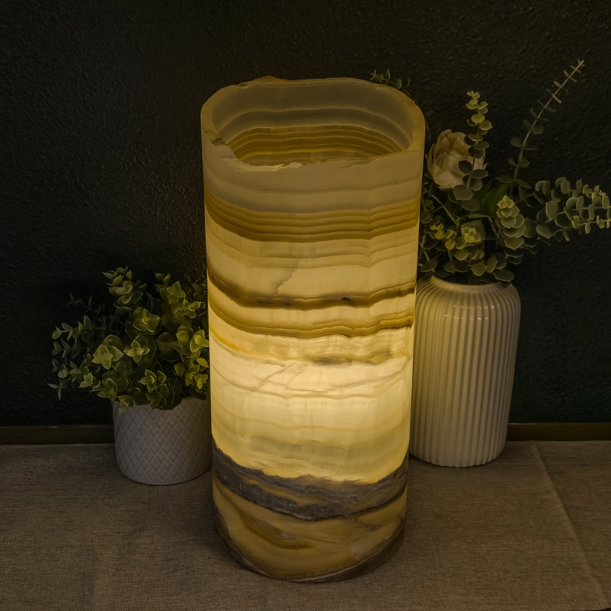 Luray Onyx Cylindrical Live Edge Table Lamp