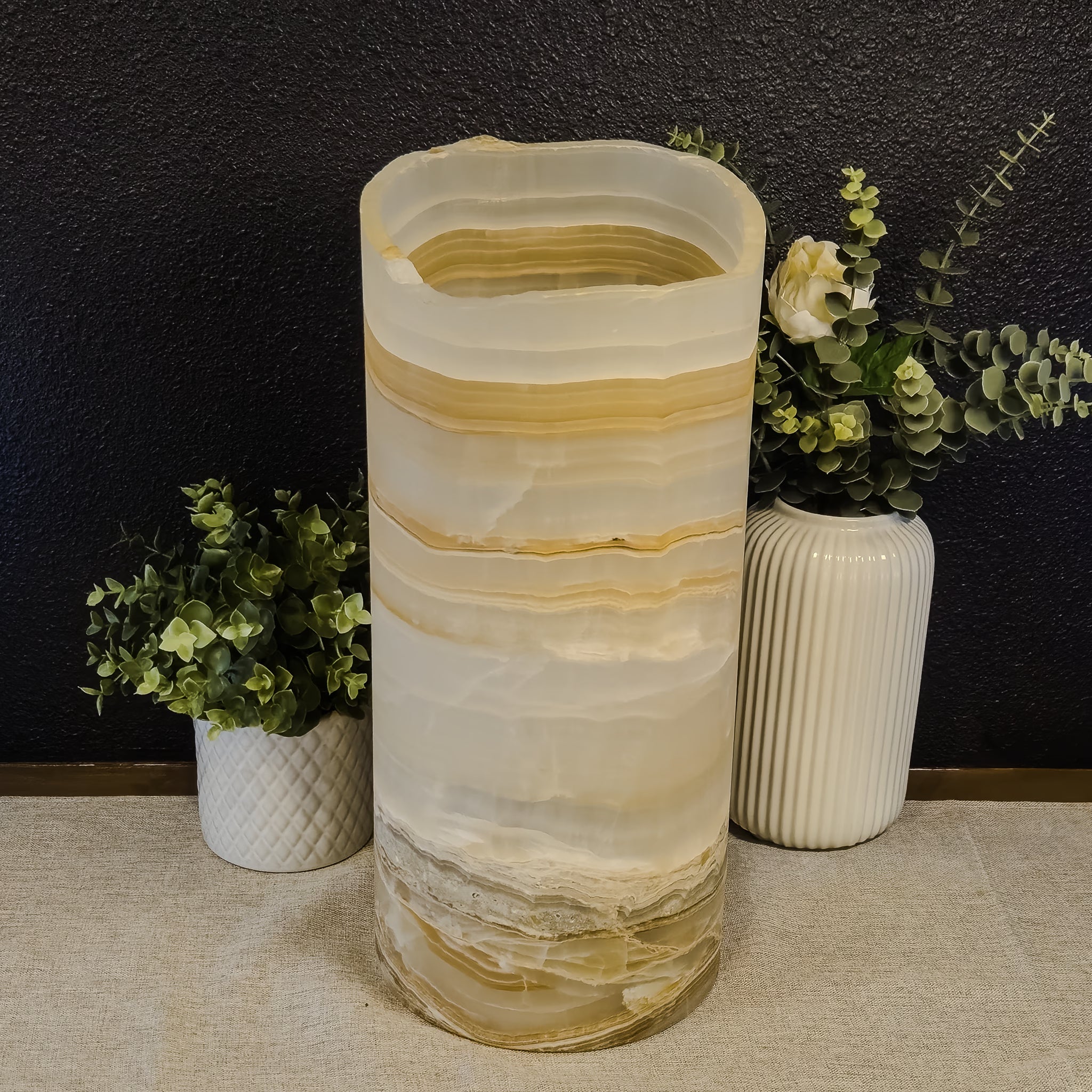 Luray Onyx Cylindrical Live Edge Table Lamp