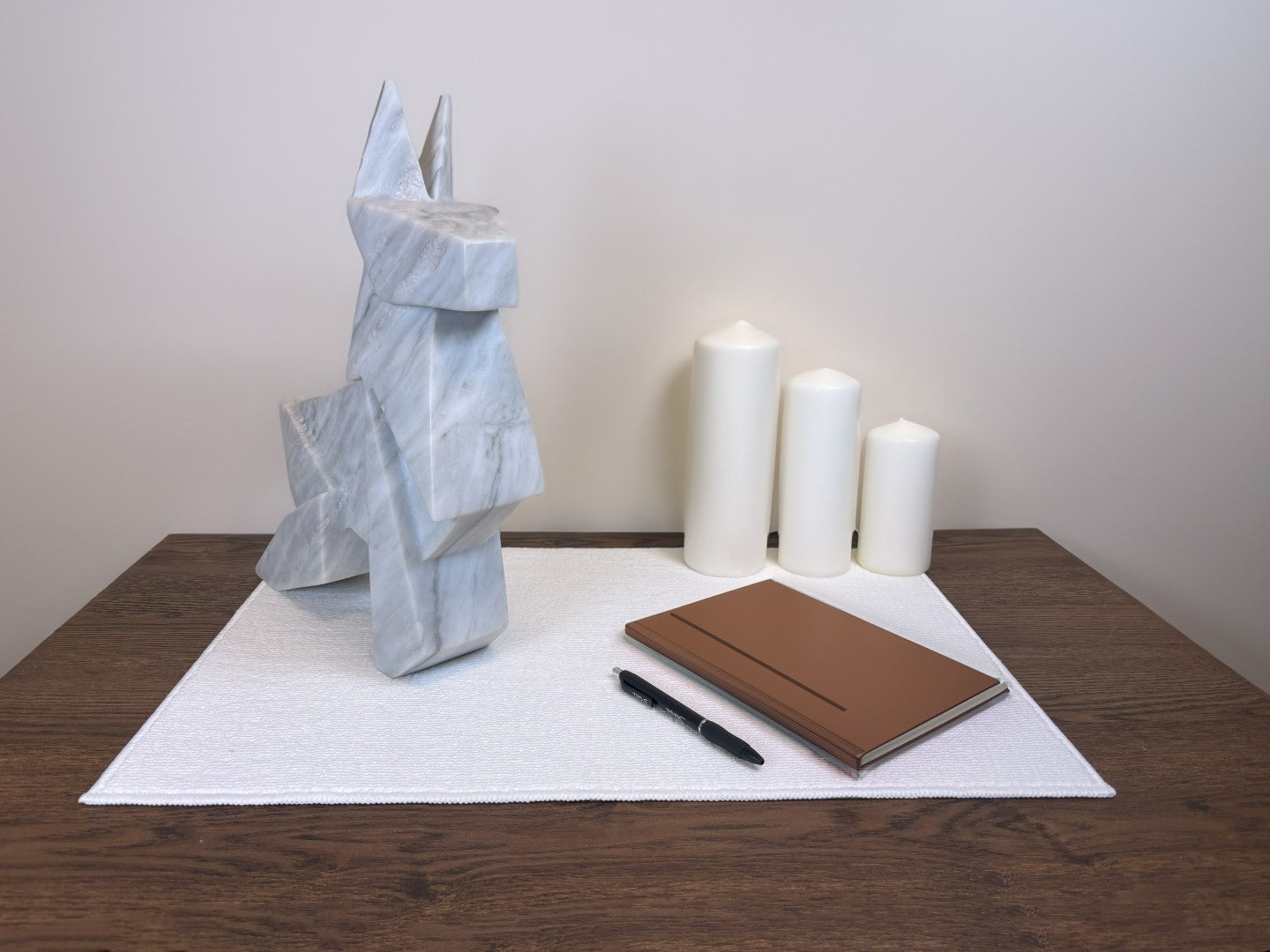 Chic White Marble Geometric Dog Sculpture - REVELARÉ