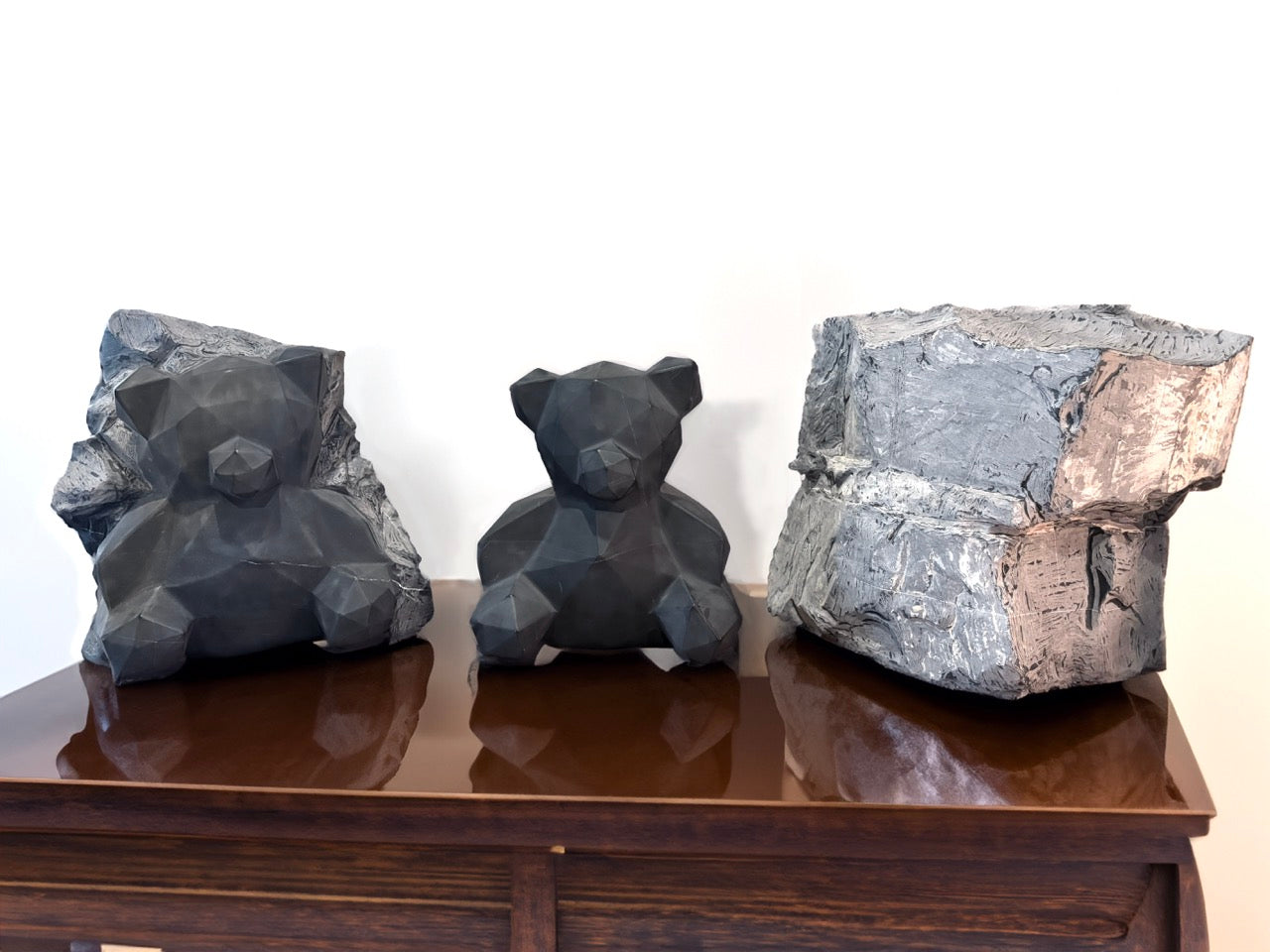 Chic Black Marble Bear Sculpture Set - REVELARÉ