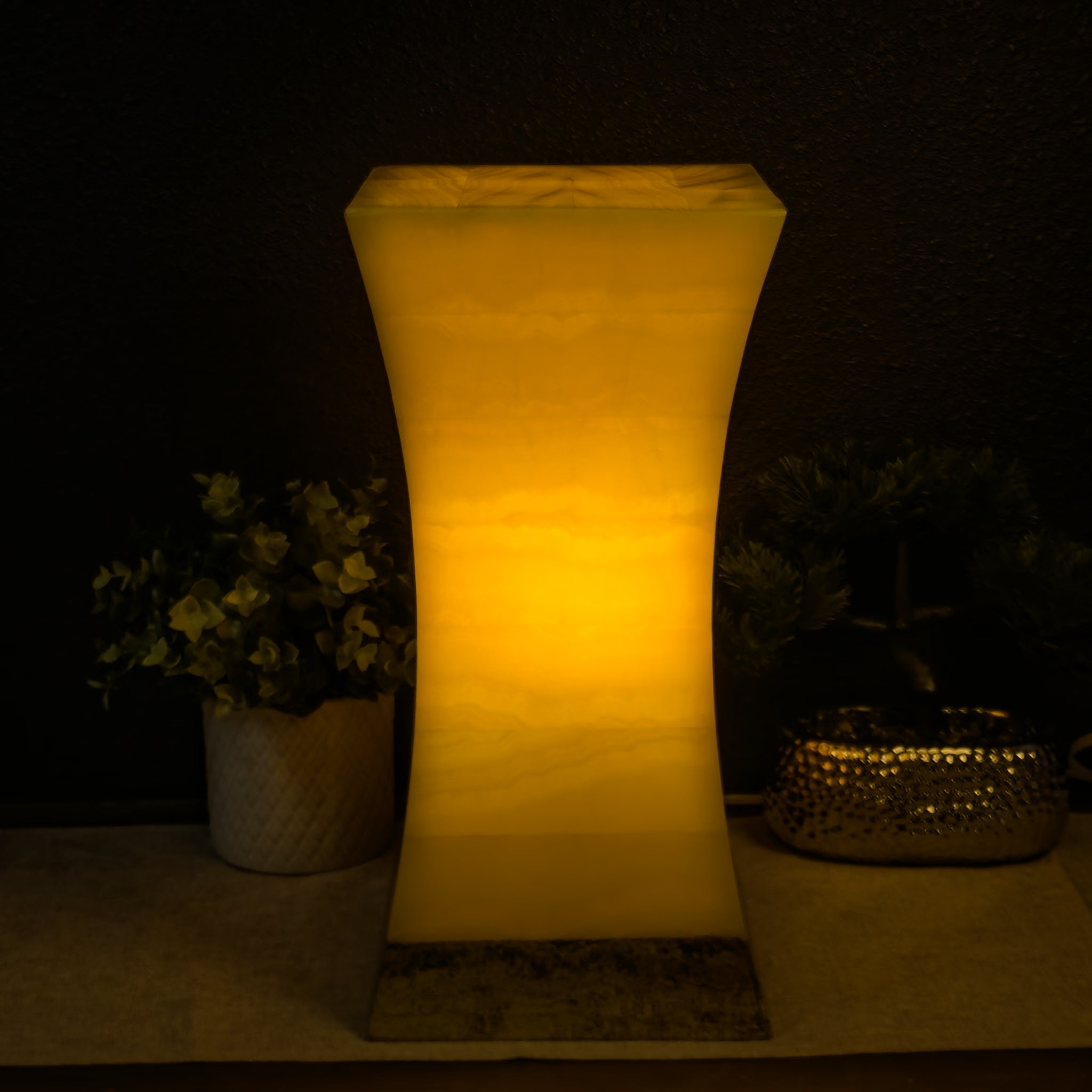 Miel Hourglass Table Lamp