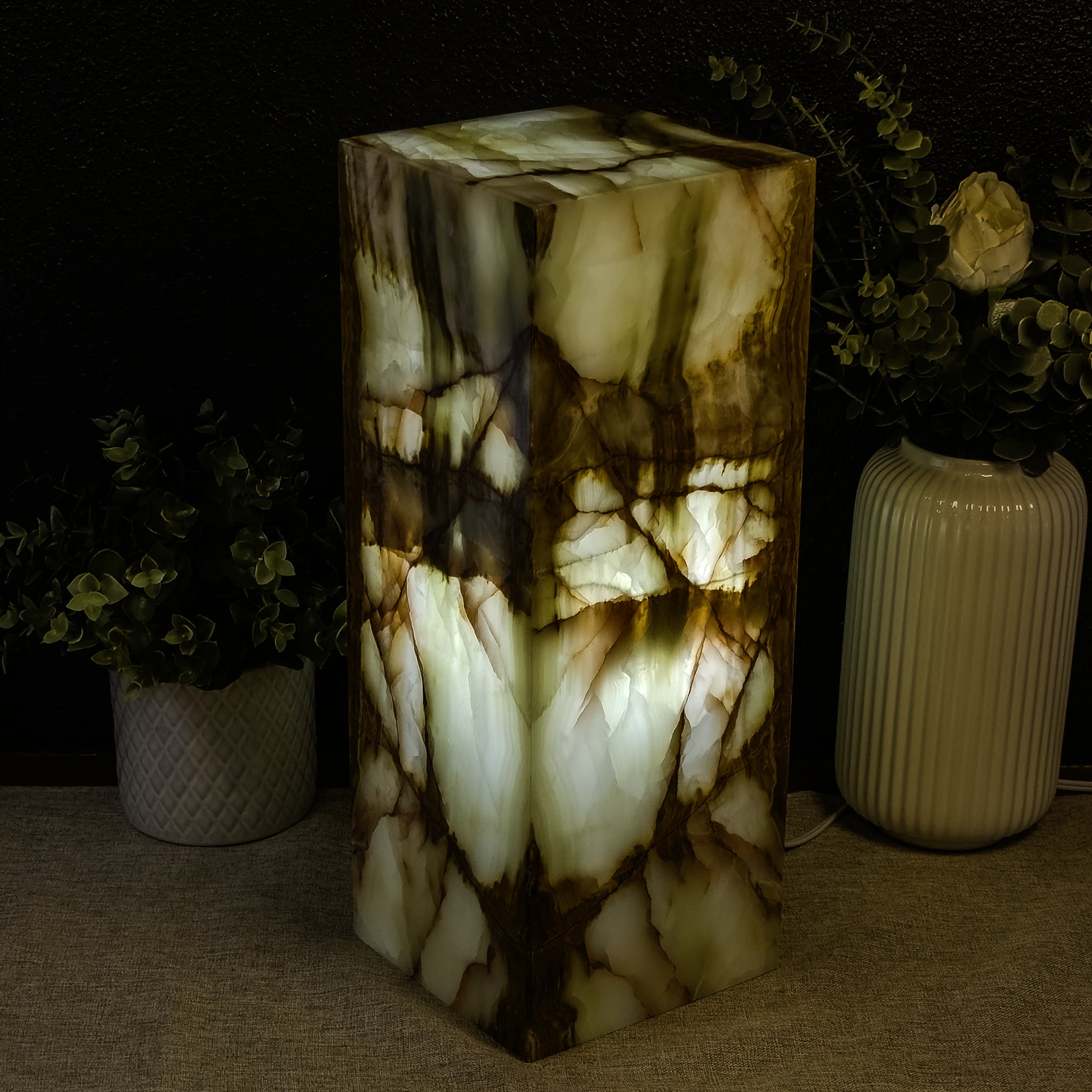 Zion Onyx Pedestal Table Lamp