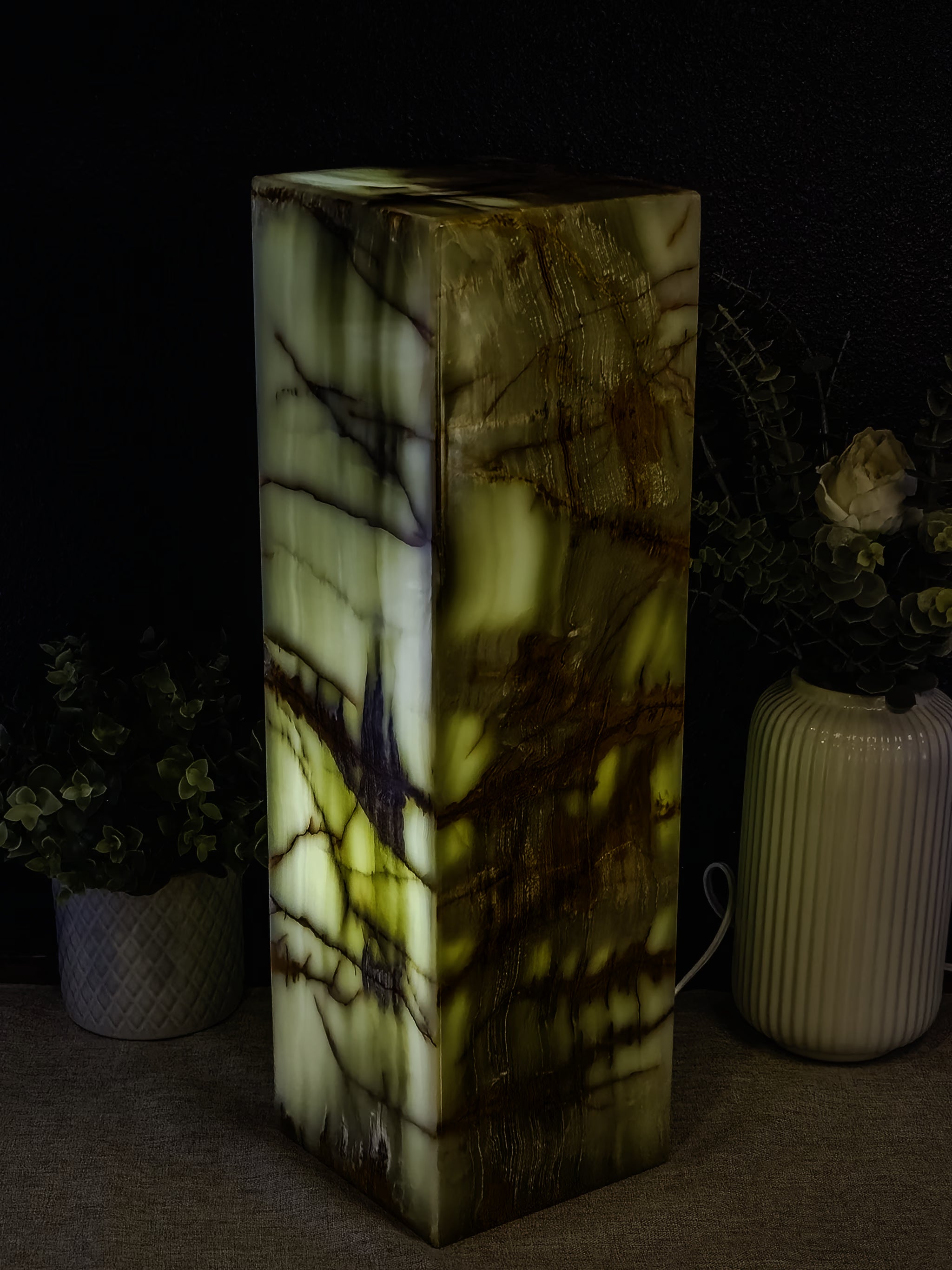 Zion Onyx Pedestal Table Lamp