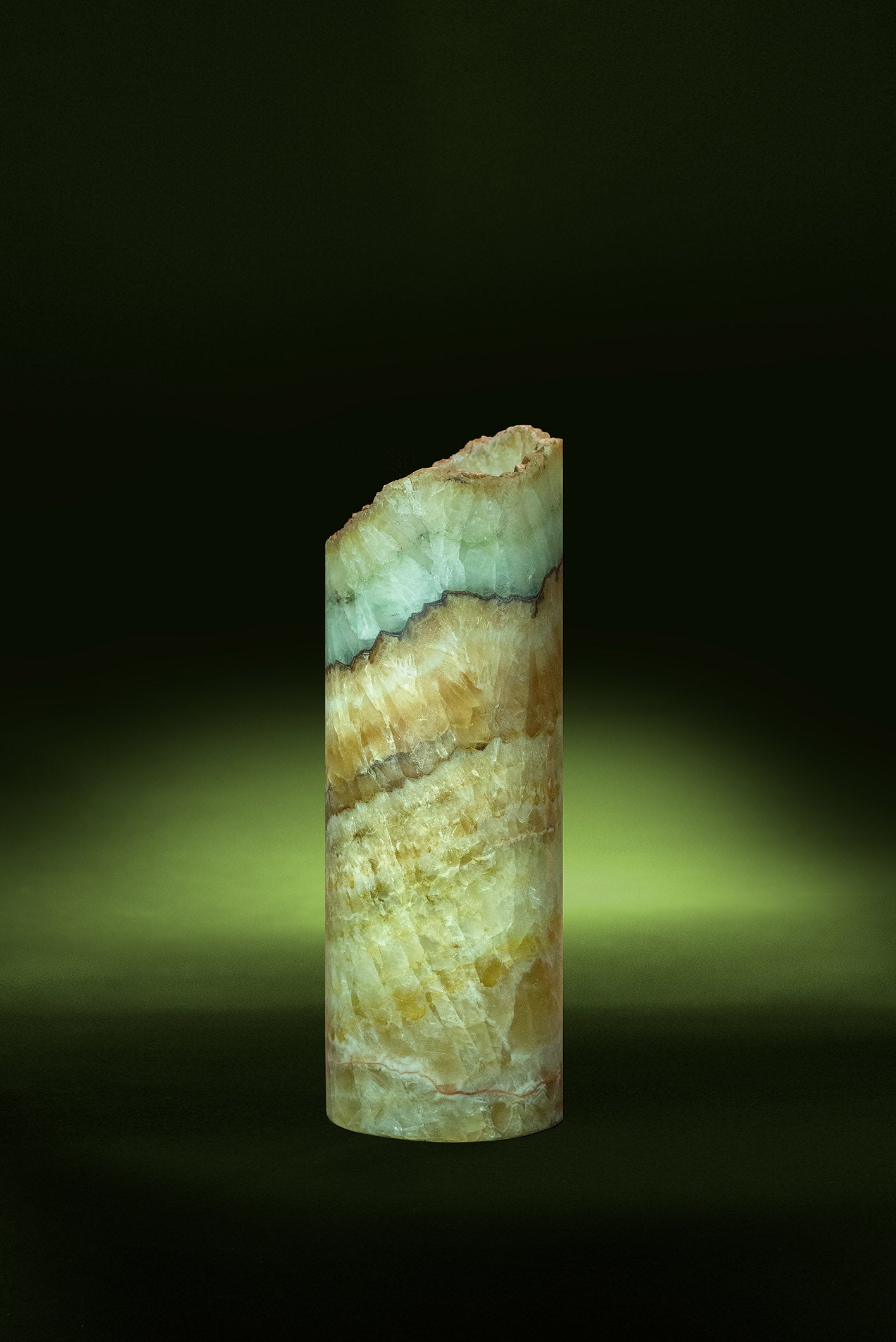 Oasis Cylindrical Live Edge Table Lamp - REVELARÉ