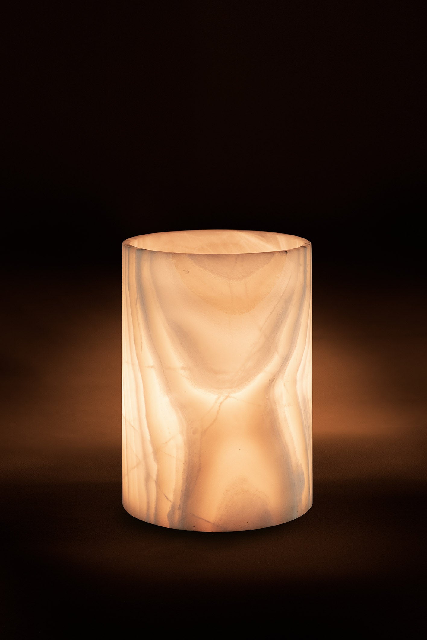 Cylindrical Glacier Table Lamp - REVELARÉ