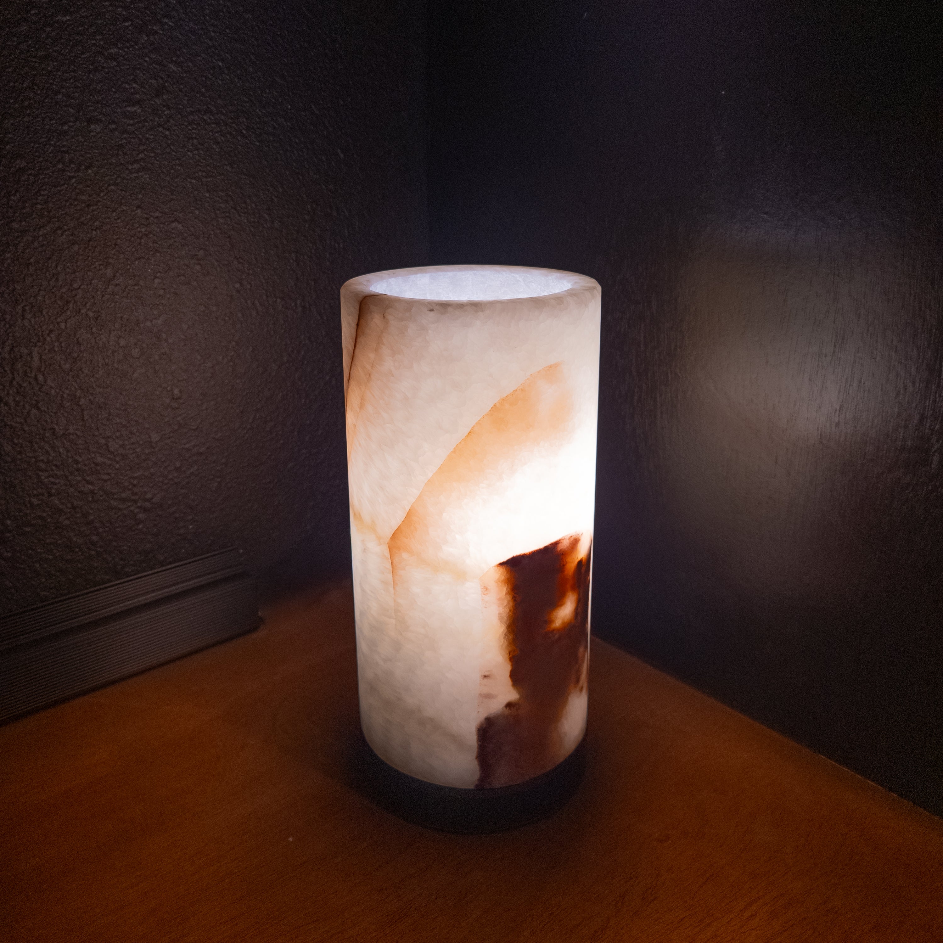 Glacier Onyx Cylindrical Table Lamp