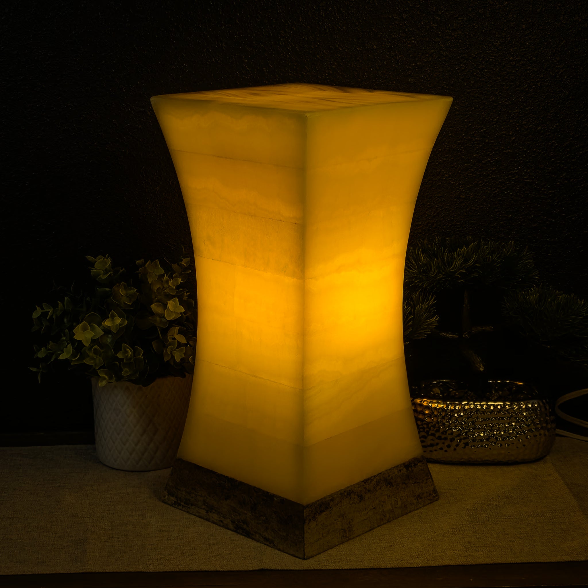 Miel Hourglass Table Lamp
