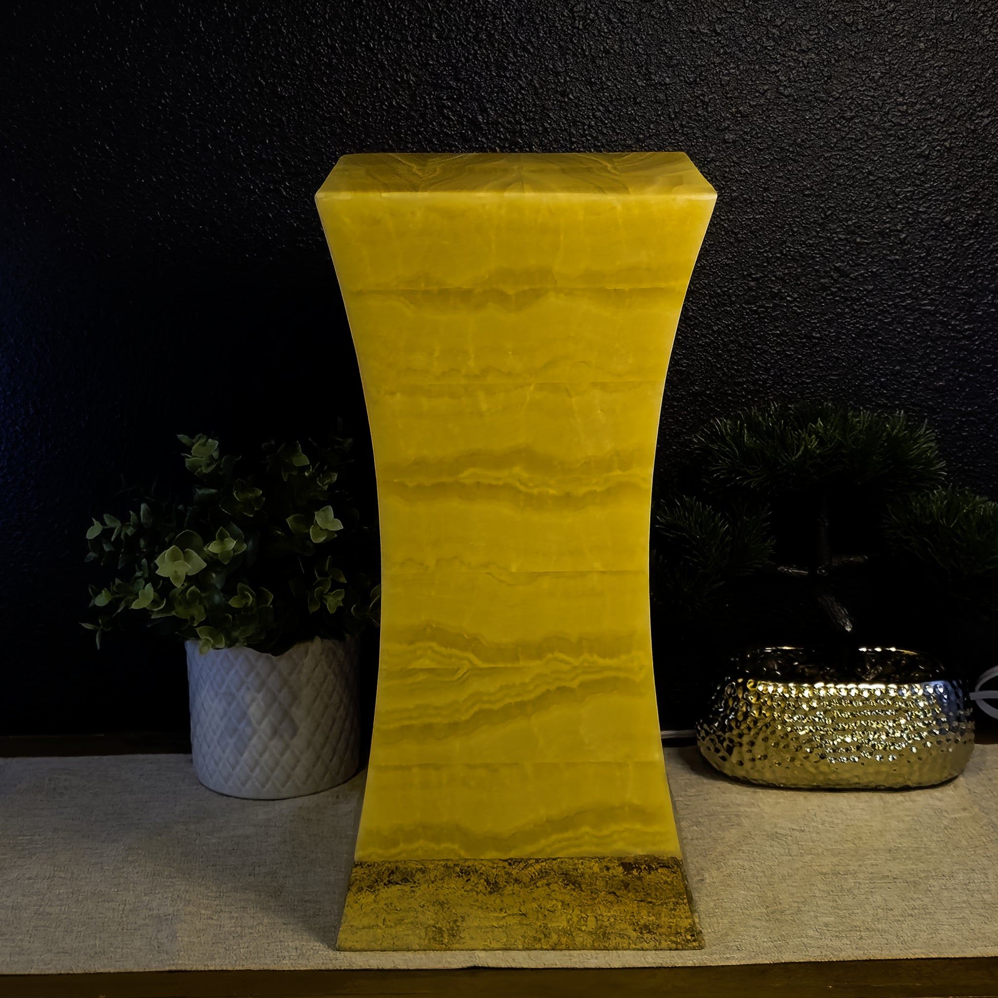 Miel Hourglass Table Lamp