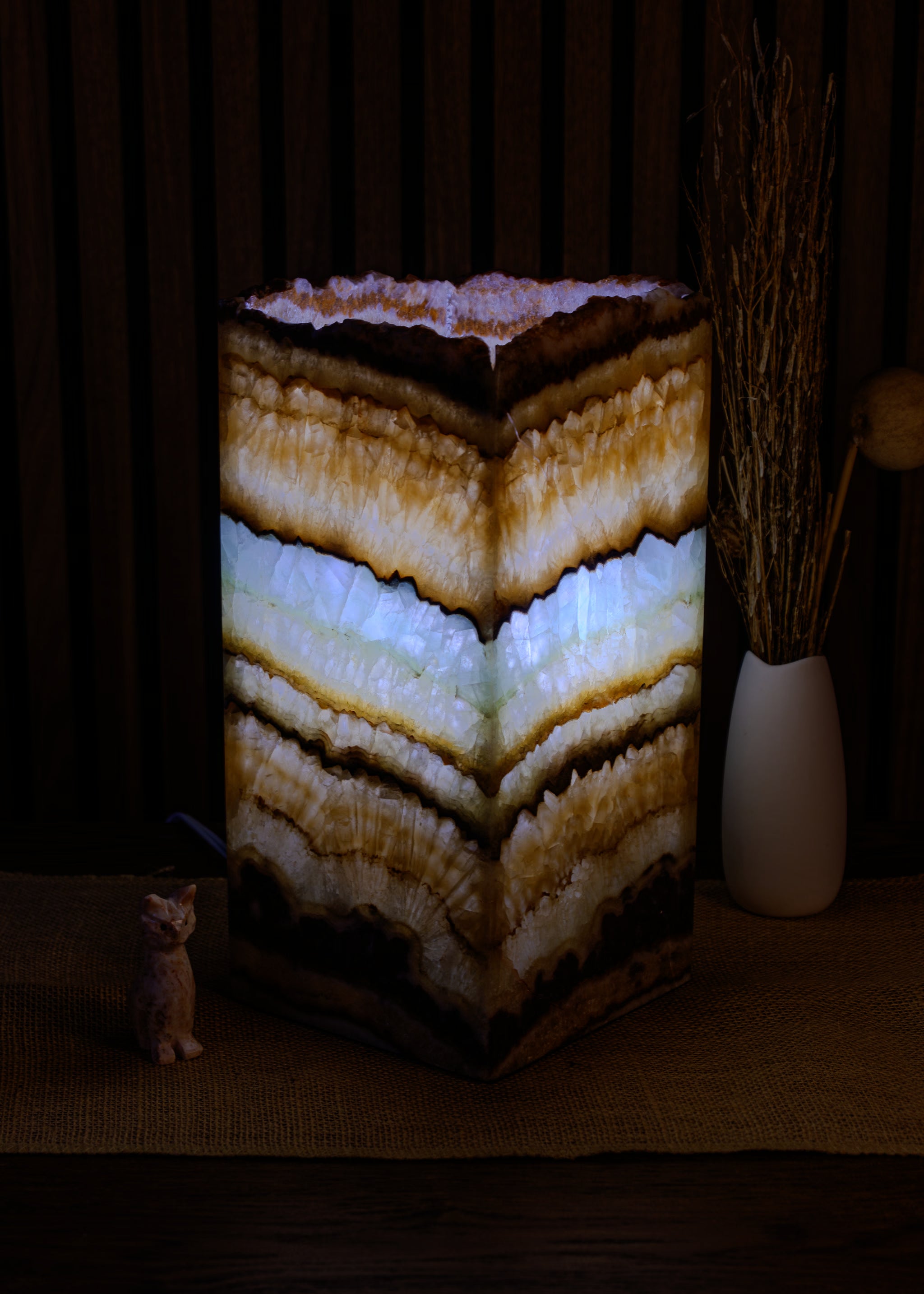 Oasis Square Live Edge Table Lamp