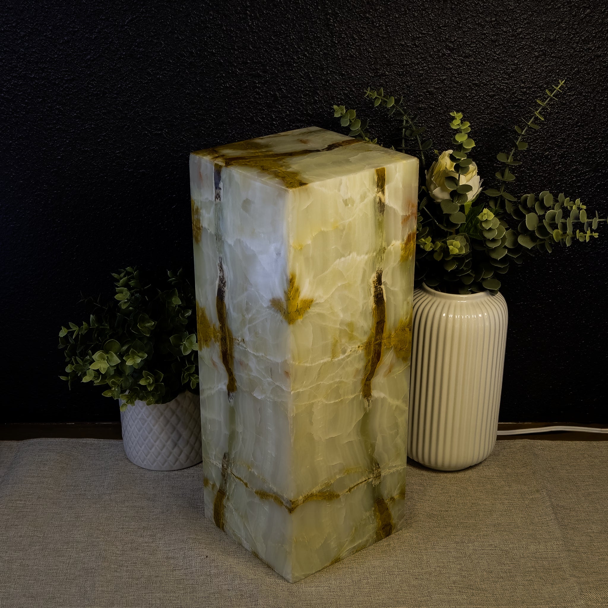 Zion Onyx Pedestal Table Lamp