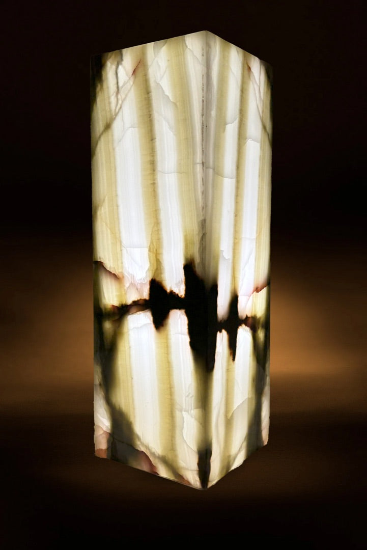 Zion Onyx Table Lamp